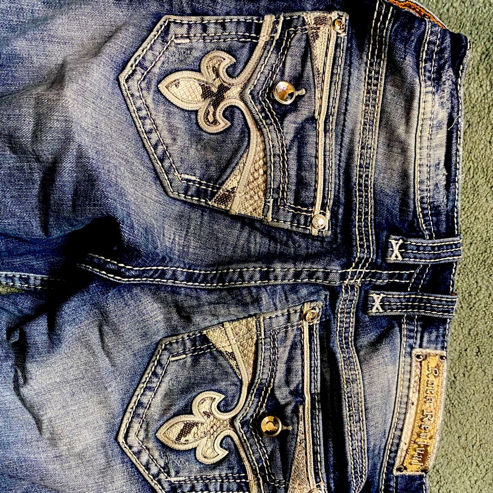Rock Revival skinny jeans. Like new barley ever worn. Size 28